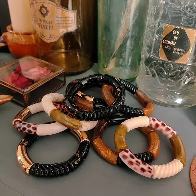 Bracelets perles incurvées