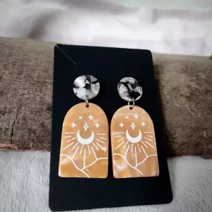 Boucles oreilles résine lune