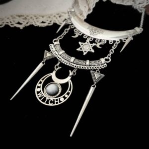 collier plastron witch