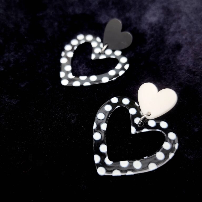 Boucles d'oreilles coeur black and white