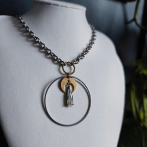 collier ras de cou lune strass