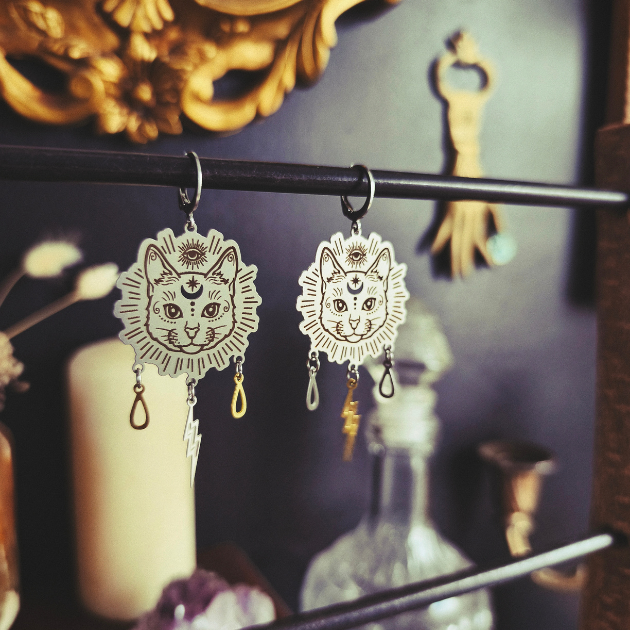 Boucles oreilles chat sorcier mystique
